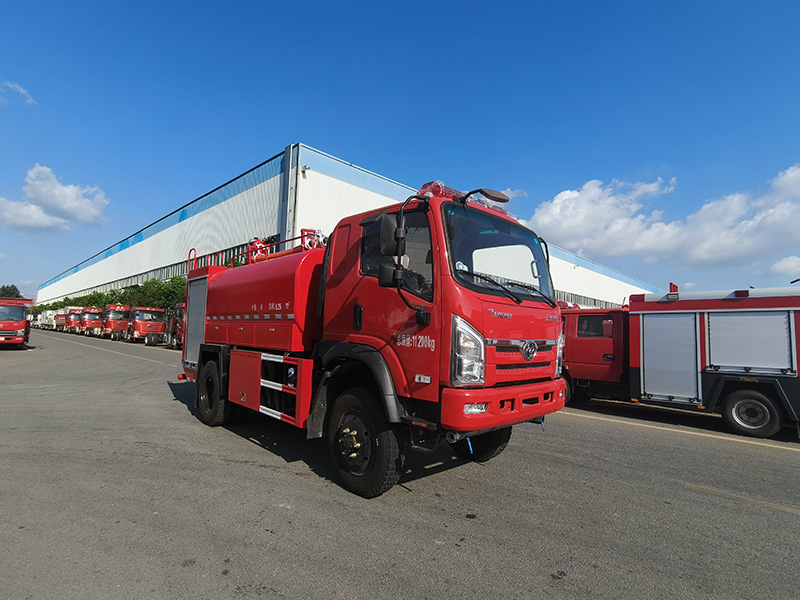 四驱单排5.25方洒水车森林消防洒水车-消防泵