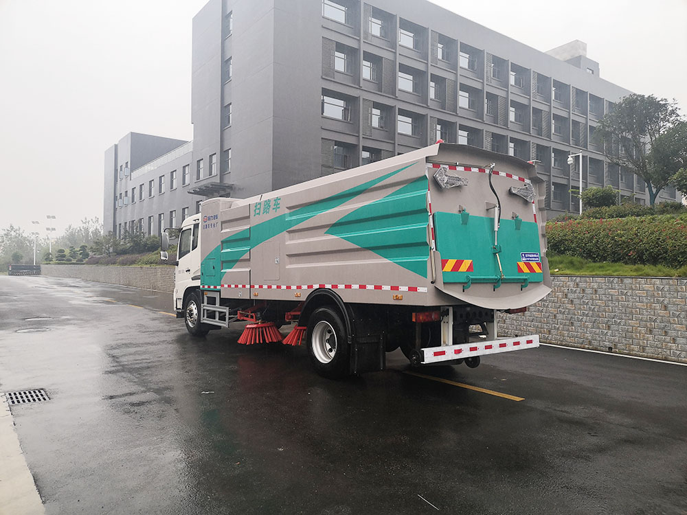 CL5180TSLBEV天锦纯电动扫路车