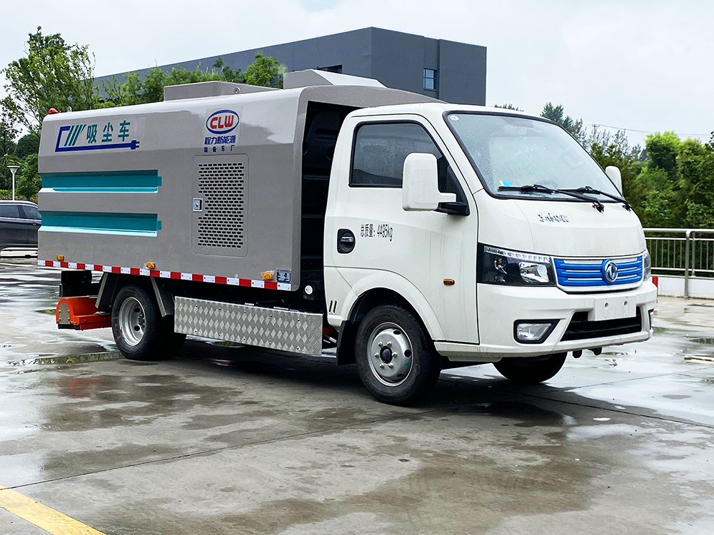 CL5040TXCBEV东风华神3.5方纯电动吸尘车